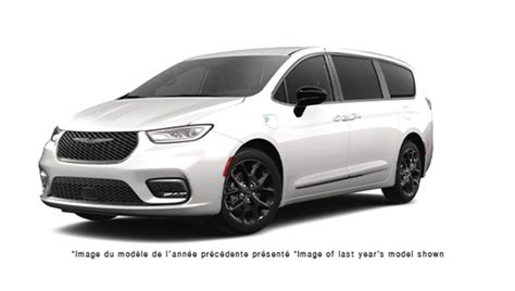 Le CHRYSLER PACIFICA HYBRID LIMITED S APPEARANCE 2025 à Brossard | Rive ...