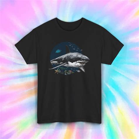 Great White Shark Shirt | Ocean Lover | Marine Life Graphic Tee ...