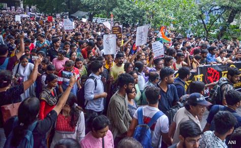 Kolkata doctors call off month-long protest over colleague's rape and ...