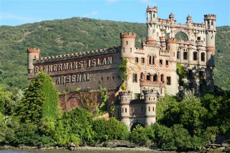 Bannerman Castle, Pollepel Island, New York - USA Travel Blog