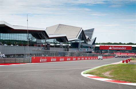 Last Lap Madness at Silverstone Grand Prix