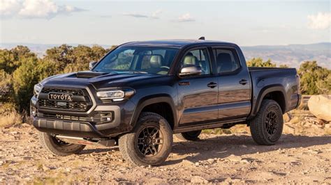 Toyota Tacoma Reviews, First Drives, and Comparison Tests - Autoblog