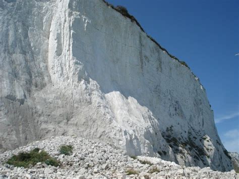 Chalk rock fall and cliff – UK Fossil Collecting