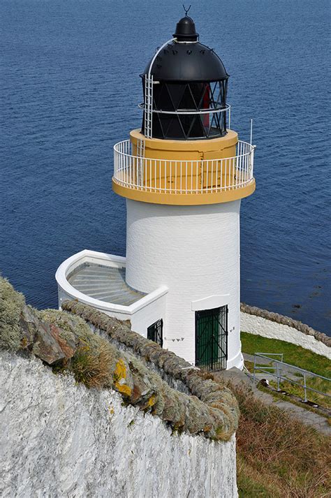 McArthur’s Head lighthouse in April 2012, Isle of Islay | Islay Pictures Photoblog