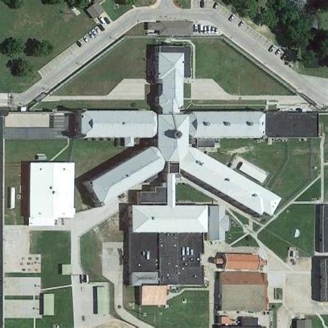 Hutchinson Correctional Facility in Hutchinson, KS - Virtual Globetrotting