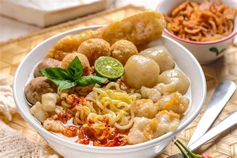 Resep Bakso Aci Kaldu Sapi Lengkap dengan Pangsit Aci