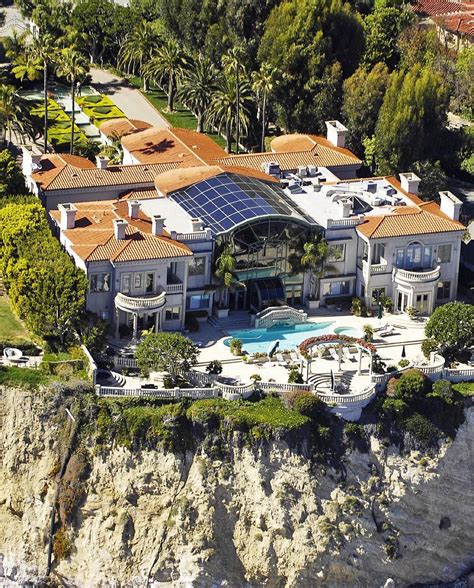 Celebrities Who Lost Homes In Malibu | Celebrity Home Interiors