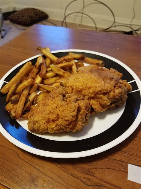 [Homemade] Fried Chicken and Fries : r/food