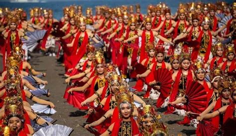 10 Tarian Adat Jawa Timur yang Unik dan Penuh Makna