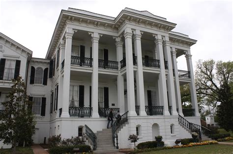 The Pyrlik Family RV Trips: Antebellum Mansions at the Mississippi