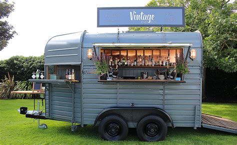 Pin by Julie on Horsebox bar | Horsebox bar, Food trailer, Catering trailer