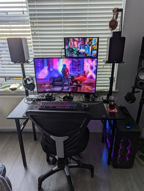 Added speaker stands. Cable management still sucks. Any suggestions ...