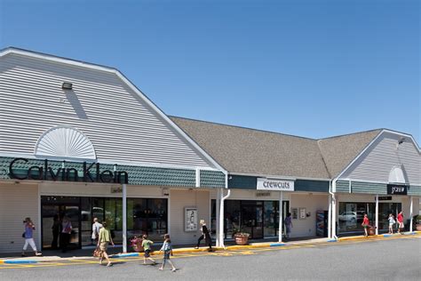 Shop at Kittery Premium Outlets® in Kittery, ME | Cross Border Shopping