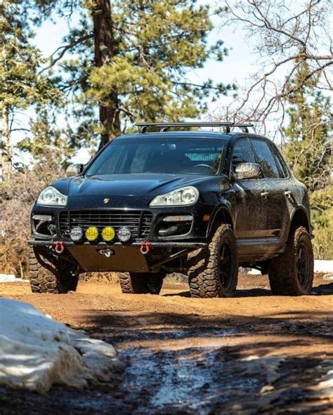 Lifted Porsche Cayenne Turbo S on 33 Inch Off-road tires