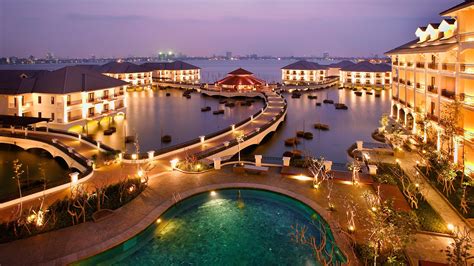 Cosmopolitan Vietnam Escape with Hanoi's Only Overwater Sunset Bar, Hanoi, Vietnam