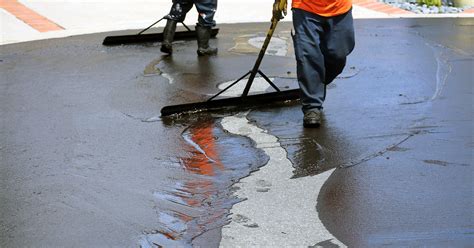 The Importance of Asphalt Sealcoating | ACI ASPHALT & CONCRETE