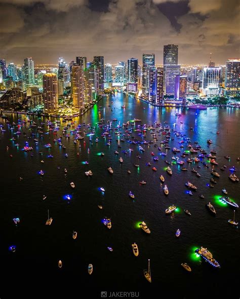 Bayfront Park Miami 📷 @jakerybu | City lights at night, Miami nightlife, Miami city