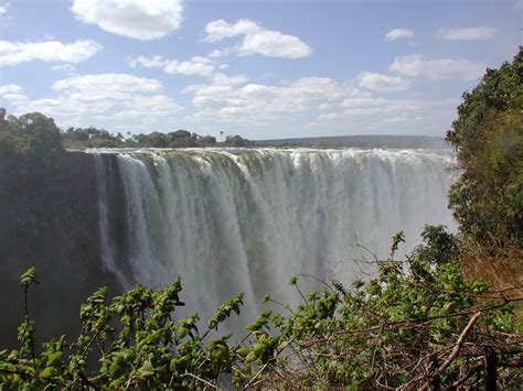 One Meter From Death: Visit the Beautiful Victoria Falls and the Devil ...