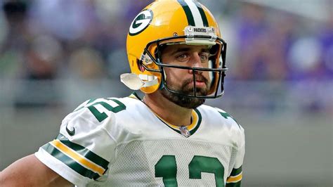 Aaron Rodgers of Green Bay Packers may be able to return late in season - ESPN