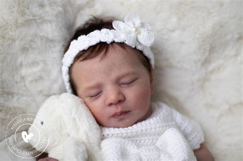 Easy Crochet Baby Headband (Free Pattern) - Maisie and Ruth