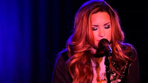 Demi Lovato - Skyscraper (An Intimate Performance) - YouTube