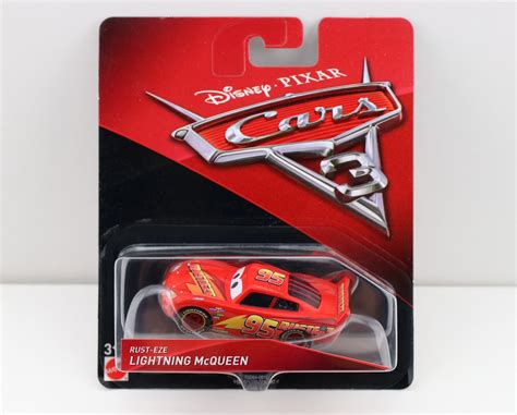 Dan the Pixar Fan: Cars 3: Rust-Eze Lightning McQueen