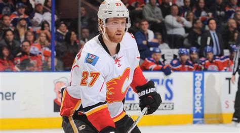 Dougie Hamilton shrugging off trade rumours, playing great for Flames ...