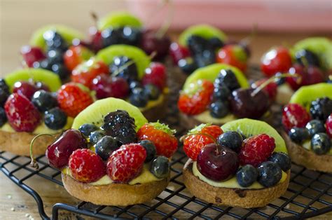Fruit Tart Crème Pâtissière - | Recipe | Fruit tart, Mousse cake, Desserts