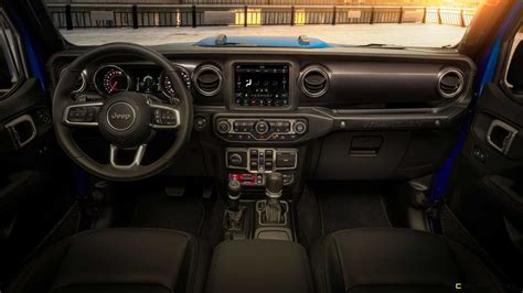 2021-jeep-wrangler-rubicon-392-interior-dash (1)