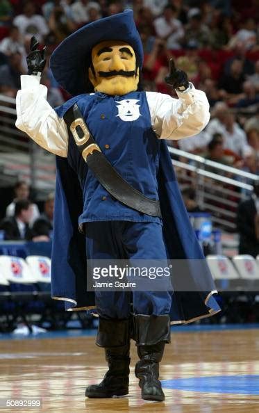 The Xavier University Musketeers mascot D'artagnan entertains the ...