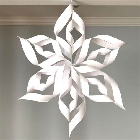 3D Snowflakes: How To Make Your Own Giant Paper Snowflakes - Chaotically Yours