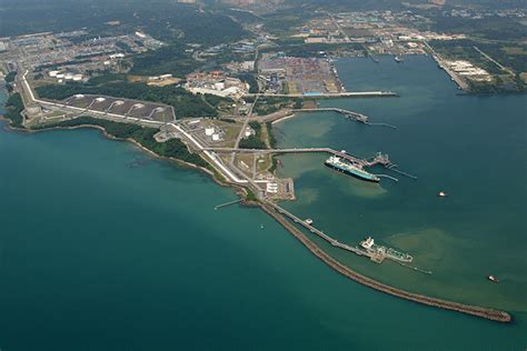 Malaysia's Petronas says 2021 LNG sales slightly down, Bintulu complex ...