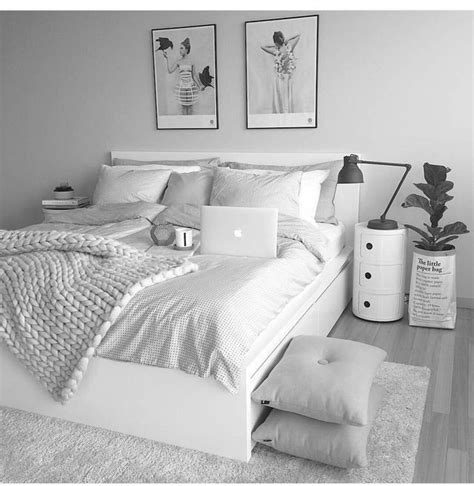 White Bedroom Ideas Instagram its_.nasra Pink Bedroom Decor, Room Ideas Bedroom, Bedroom Colors ...