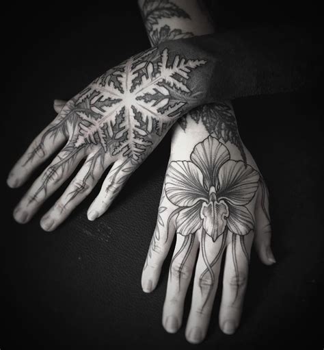 snowflake hands tattoo @alex_tabuns | Snow flake tattoo, Hand tattoos, Tattoo designs