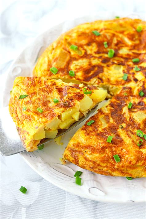 Spanish Omelette (Tortilla Española) - That Spicy Chick