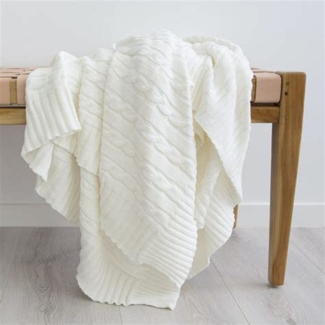 Knitted White Throw Blanket - 130x150cm