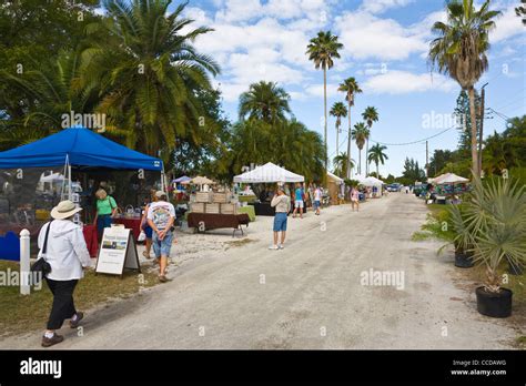 Saturday Arts & Crafts Show in historic Placida Fishing Village in ...