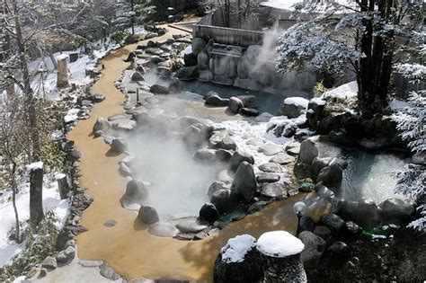 Shirakawa-go (UNESCO World Heritage) / Hot Spring (Onsen) / Hiking / 1-day Tour