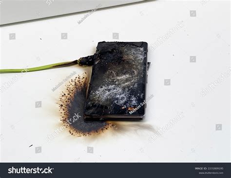 30,493 Fire And Phone Images, Stock Photos & Vectors | Shutterstock