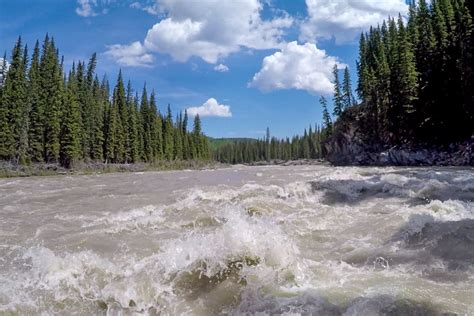 Exploring Sundre Alberta - Hecktic Travels