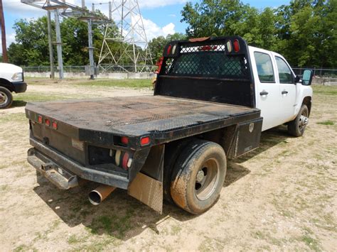 2010 CHEVROLET 3500 Flatbed Truck