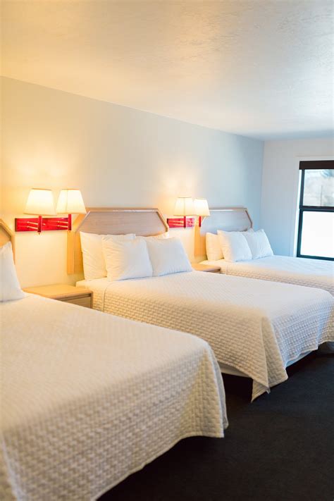 TWO SUNSETS HOTEL - Updated 2024 Prices & Reviews (Panguitch, Utah)