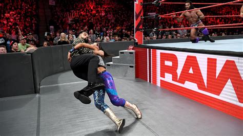 Finn Bálor def. Jinder Mahal | WWE