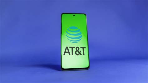 AT&T plans to add more solar phone charging stations throughout NYC ...