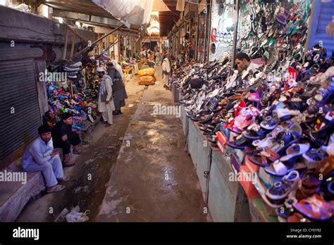 Bazaar in downtown Kunduz city, Afghanistan Stock Photo - Alamy