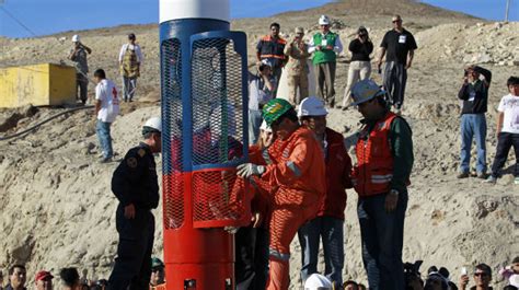 First rescue capsule arrives for Chile miners – Channel 4 News