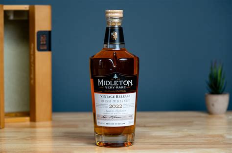 Midleton Very Rare 2022 Review | Whiskey Raiders