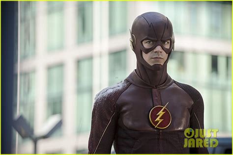 Full Sized Photo of the flash season 2 premiere photos 17 | 'The Flash' Season Two Premieres ...