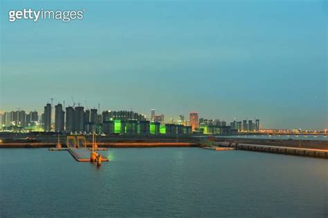 Incheon Skyline at Sunrise 이미지 (1086352162) - 게티이미지뱅크