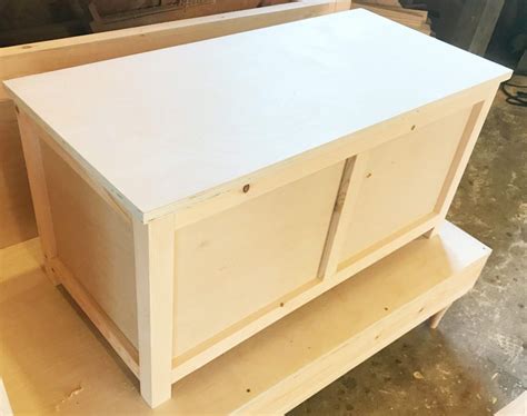 DIY Storage Chest--How to Build in 5 Easy Steps! {Building Plans!}